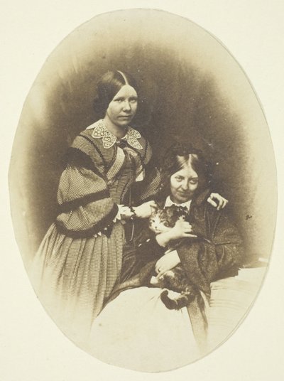 Mme Craik tenant un chat - Unknown