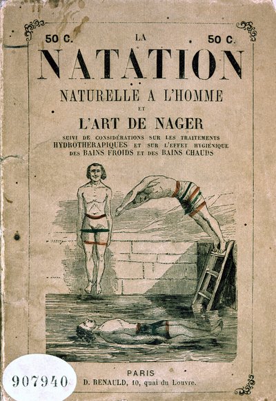 Natation naturelle avec homme et l