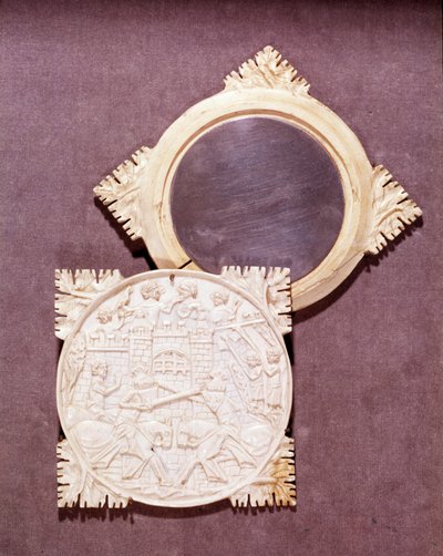 Miroir en ivoire et boîte représentant une scène de tournoi de chevalerie. 1450-1500. Paris, Musée National du Moyen Âge, Thermes de Cluny - Unknown artist