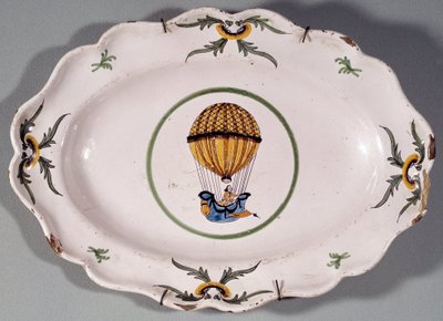 Assiette en faïence décorée de la représentation d