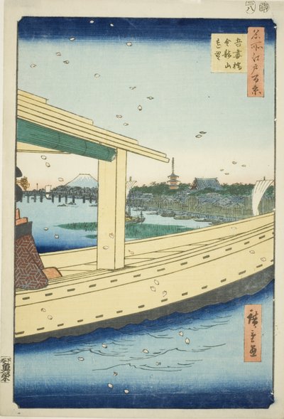 Vue lointaine du pont Azuma et du temple Kinryuzan, de la série "Cent vues célèbres d
