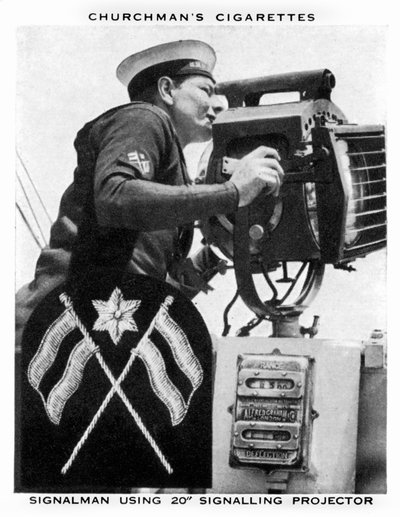 Signaleur utilisant un projecteur de signalisation 20, 1937 - WA and AC Churchman
