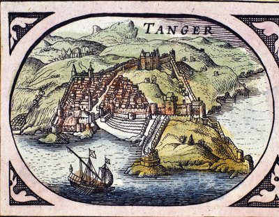 Vue de la ville fortifiée de Tanger et de la côte, Maroc. Carte de l