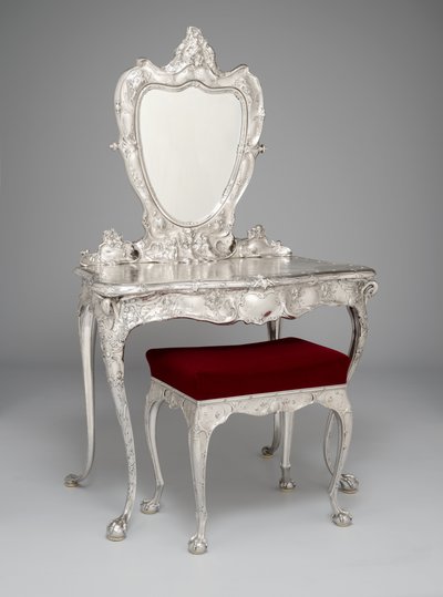 Table de toilette et tabouret Martelé, fabriqués par la Gorham Manufacturing Company - William Christmas Codman