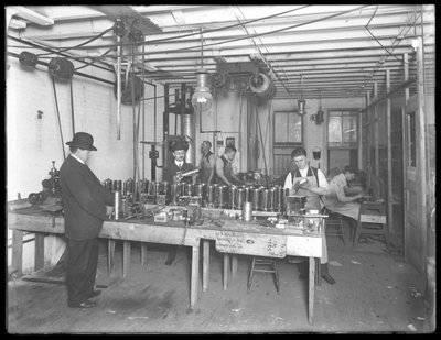 Atelier du sixième étage, Geyser Electric Water Heater Company, 42 Hudson Street, New York City, 31 décembre 1914 - William Davis Hassler