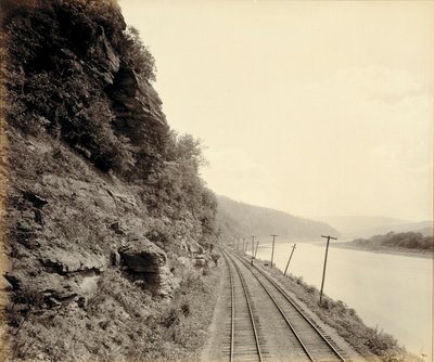 Cathedral Rocks, Susquehanna River près de Meshoppen, pour la Lehigh Valley Railroad - William H. Rau