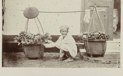 Porteur javanais avec des fruits - Woodbury and Page