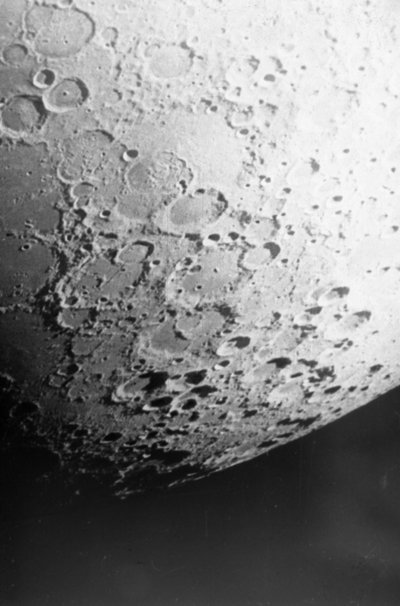 Surface de la Lune vue depuis Luna 16 - Frederick (attr. to) Barnard