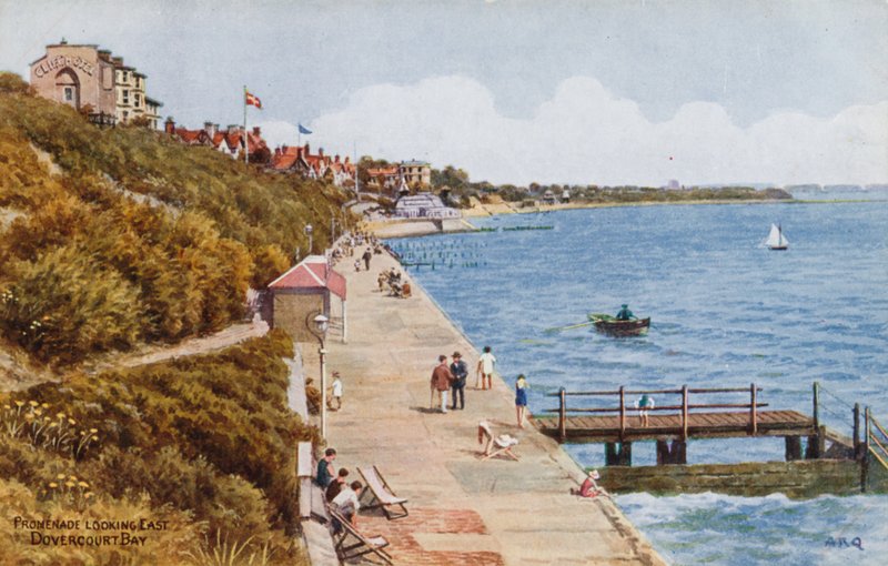 Promenade regardant vers l