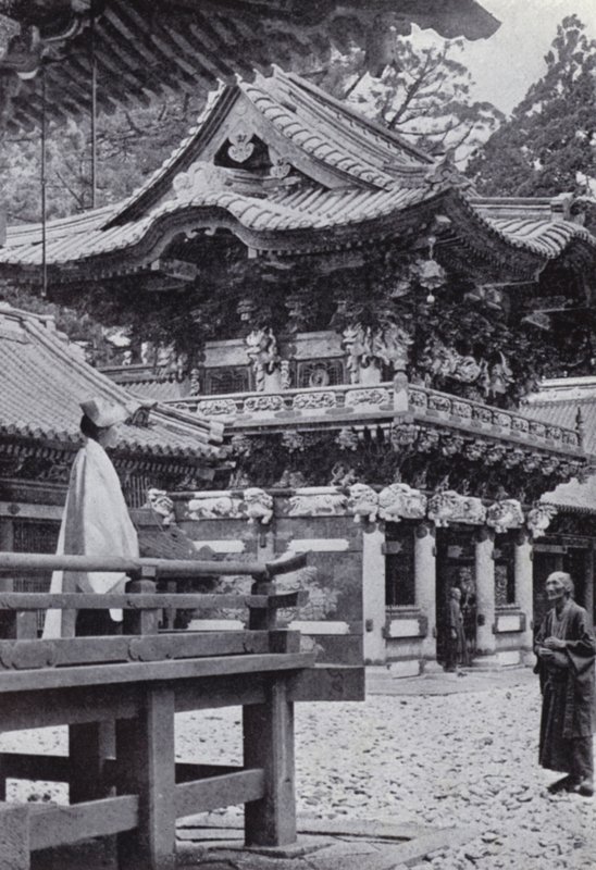 Sculptures merveilleuses du temple bouddhiste de Yakushi - American Photographer (after)