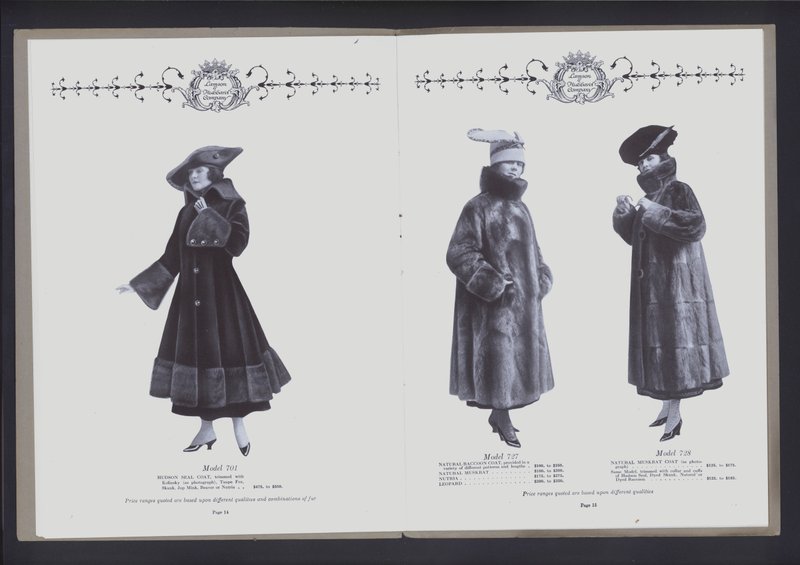 Double page du Théâtre de la Mode de la Fourrure - American Photographer (after)