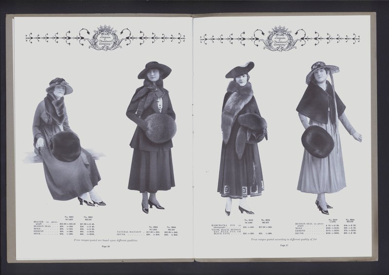 Double page du Théâtre de la Mode de la Fourrure - American Photographer (after)