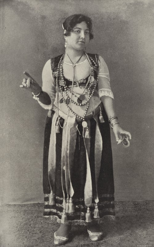 Une danseuse de la danse du ventre - American Photographer