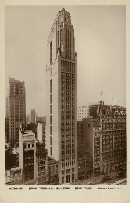 Bush Terminal Building, New York City, USA (photo n/b) - American Photographer
