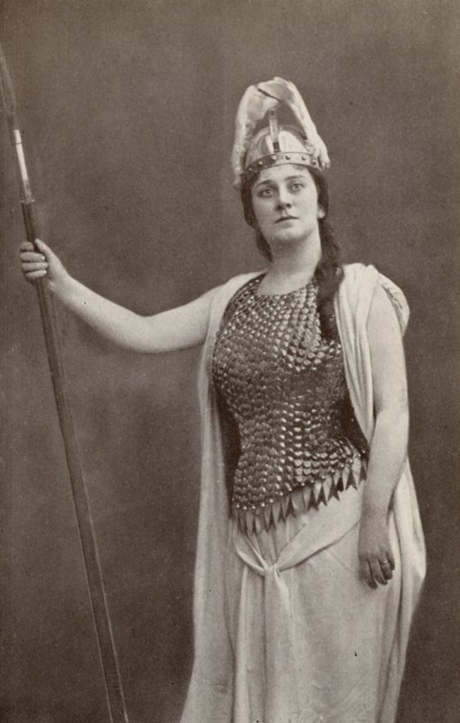 Lillian Nordica, dans le rôle de Brunnhilde, dans "Die Walkure" (photo n/b) - American Photographer
