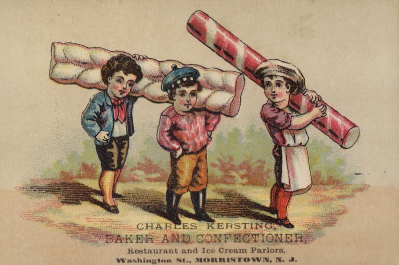 Trois garçons portant des confiseries - American School