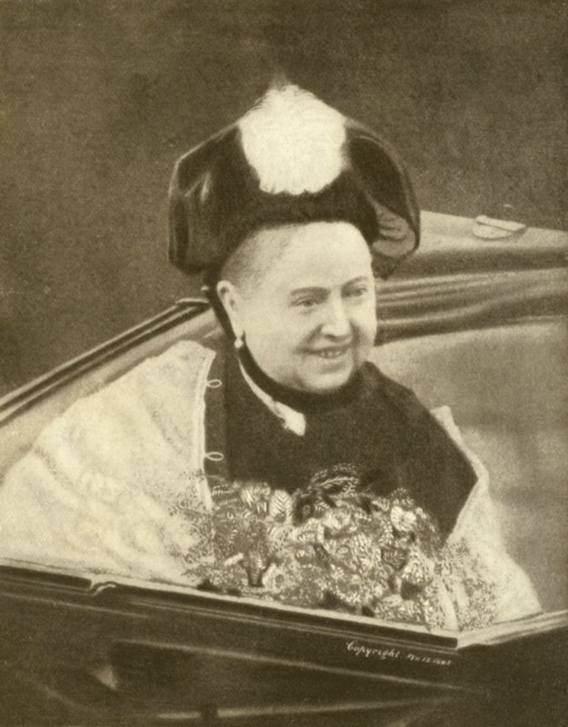 La reine Victoria souriant, venant d