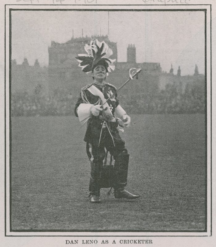 Dan Leno en joueur de cricket - English Photographer