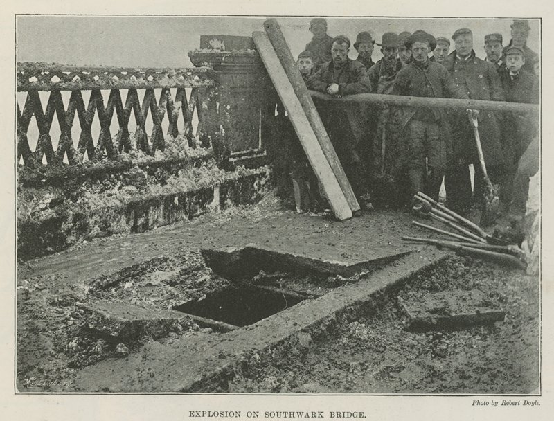 Explosion sur le pont de Southwark - English Photographer