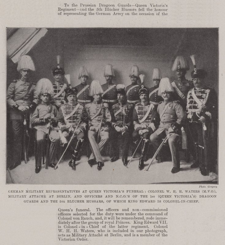 Représentants militaires allemands aux funérailles de la reine Victoria, Colonel W H H Waters (MVO), attaché militaire à Berlin, et officiers et sous-officiers des 1er (Queen Victoria