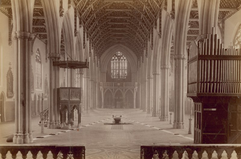 Intérieur de la cathédrale Saint-Georges - English Photographer