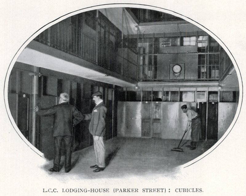 Maison de logement L.C.C. (Parker Street) : Cubicles - English Photographer