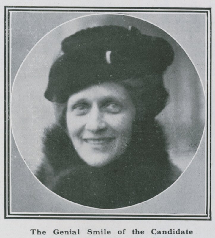 Lady Nancy Astor : Le sourire chaleureux de la candidate - English Photographer