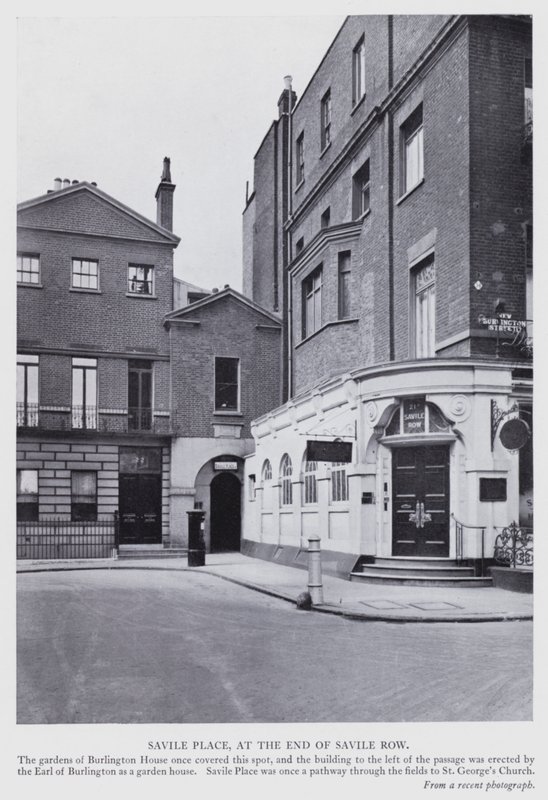 Londres : Savile Place, à la fin de Savile Row - English Photographer
