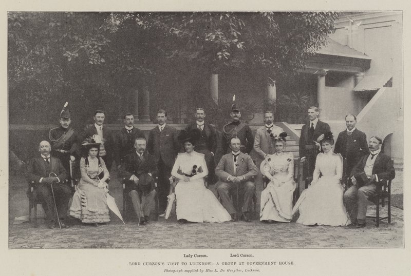 La visite de Lord Curzon à Lucknow, un groupe à la maison du gouvernement - English Photographer