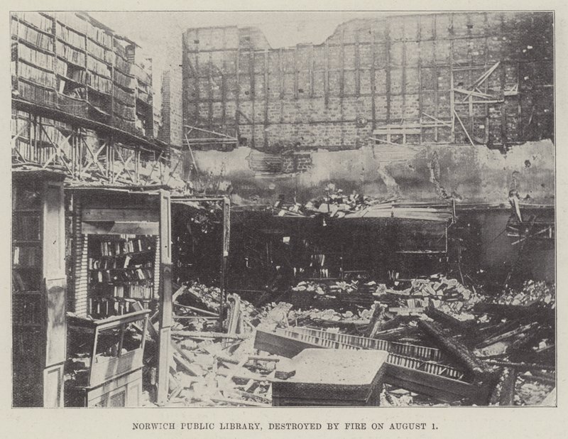 Bibliothèque publique de Norwich, détruite par un incendie le 1er août - English Photographer