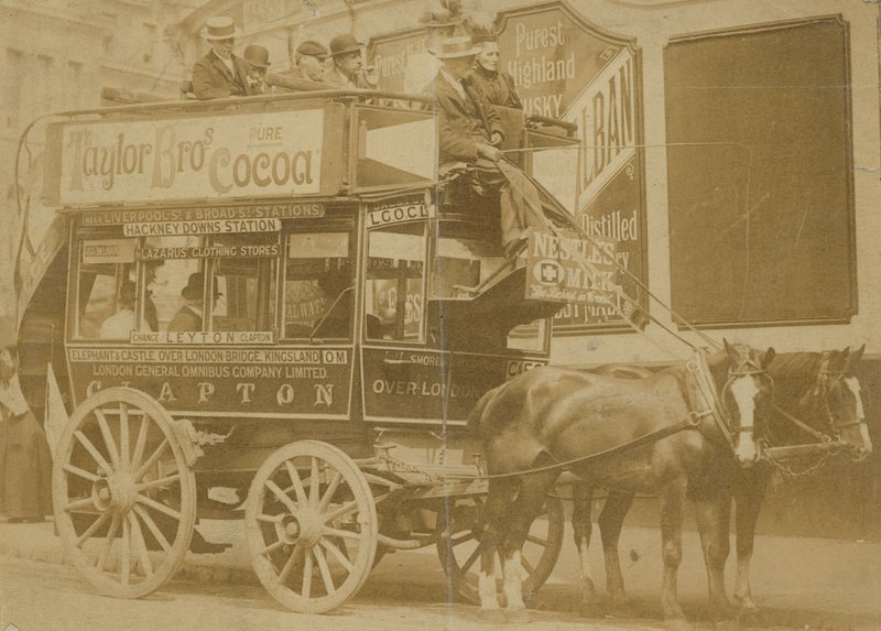 Omnibus et conducteur - English Photographer