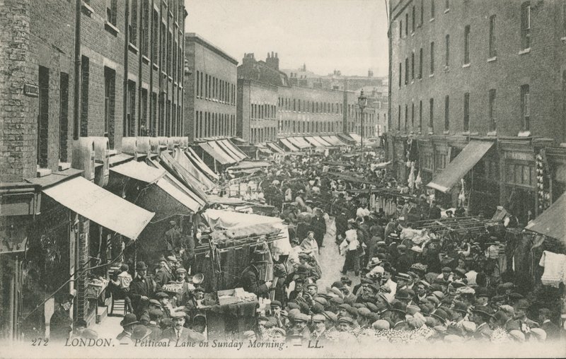 Petticoat Lane un dimanche matin - English Photographer