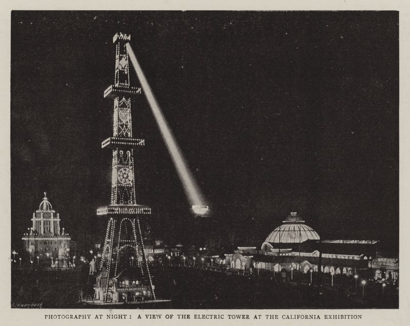 Photographie de Nuit, une Vue de la Tour Électrique à l