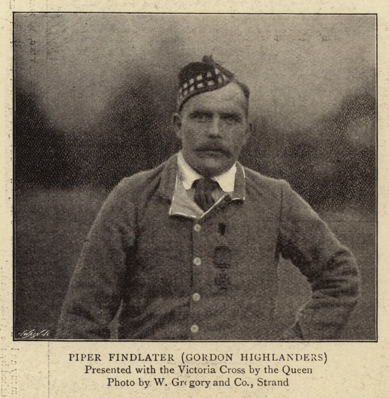 Cornemuseur Findlater, Gordon Highlanders - English Photographer