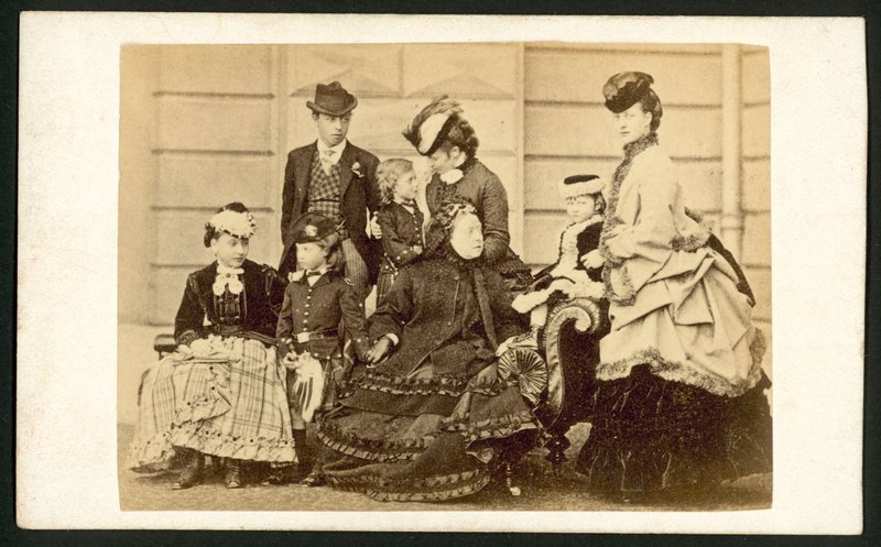 Reine Victoria et membres de sa famille - English Photographer