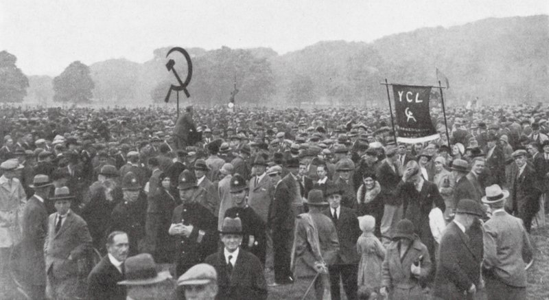 Rassemblement de travailleurs au chômage à Hyde Park, Londres - English Photographer