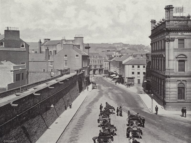 Place Shipquay, Londonderry - English Photographer