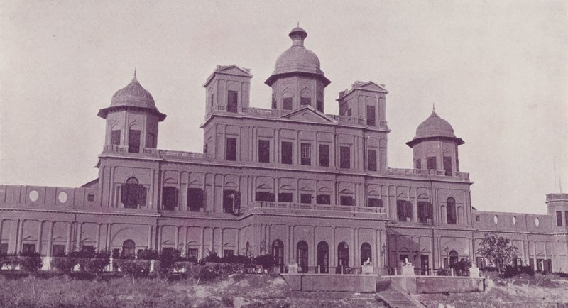 Le Club, Lucknow - English Photographer