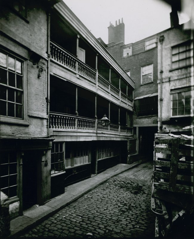 The George, Southwark - English Photographer