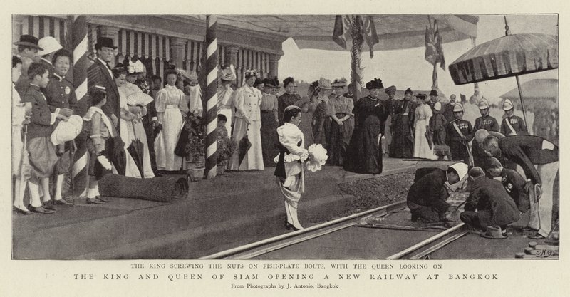 Le roi et la reine de Siam inaugurant une nouvelle voie ferrée à Bangkok - English Photographer