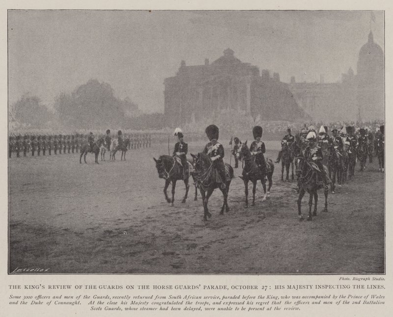 La revue des gardes par le roi sur la parade des Horse Guards, 27 octobre, Sa Majesté inspectant les lignes - English Photographer