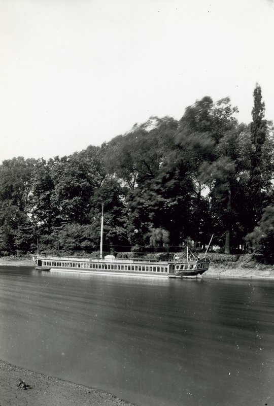 Barge d