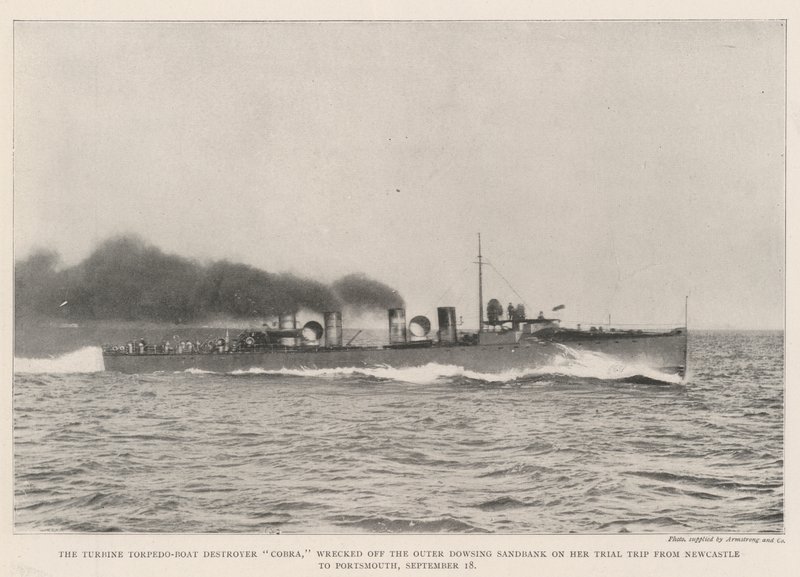 Le destroyer de torpilles à turbine Cobra, échoué sur le banc de sable Outer Dowsing lors de son voyage d