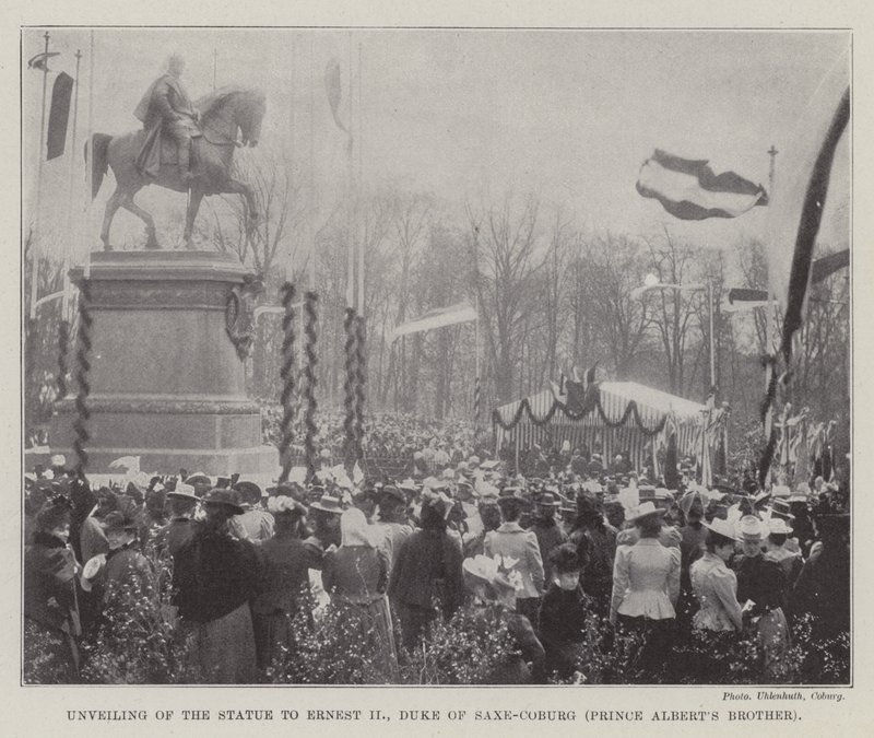 Dévoilement de la statue d