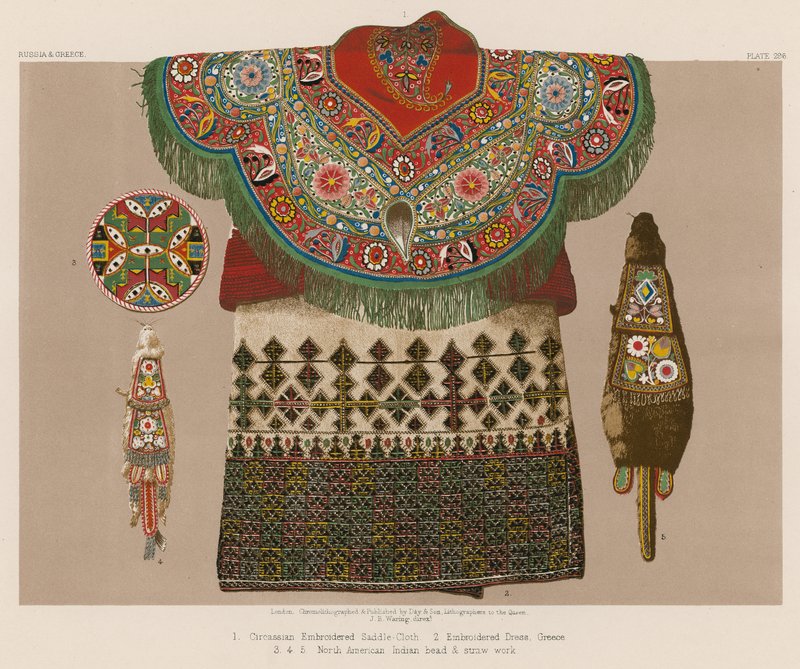 Tapis de selle brodé circassien; robe brodée, Grèce; travail de perles et de paille des Indiens d