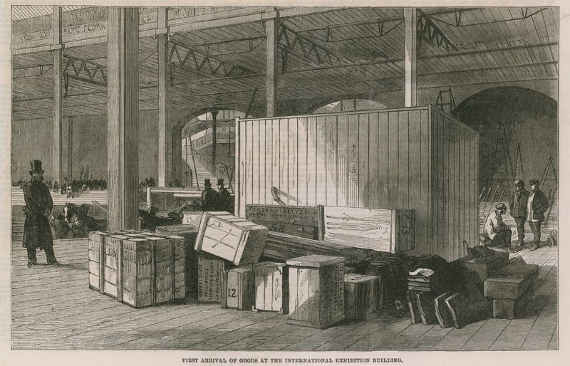 Première arrivée de marchandises au bâtiment de l