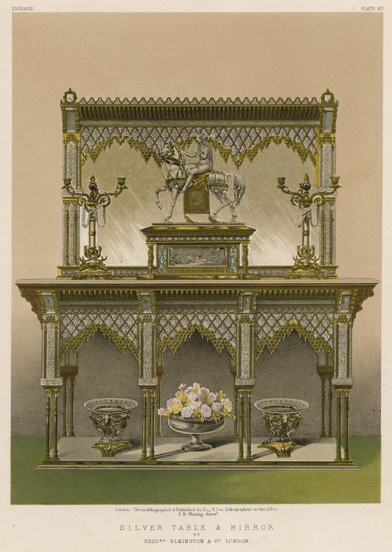 Table en argent et miroir - English School