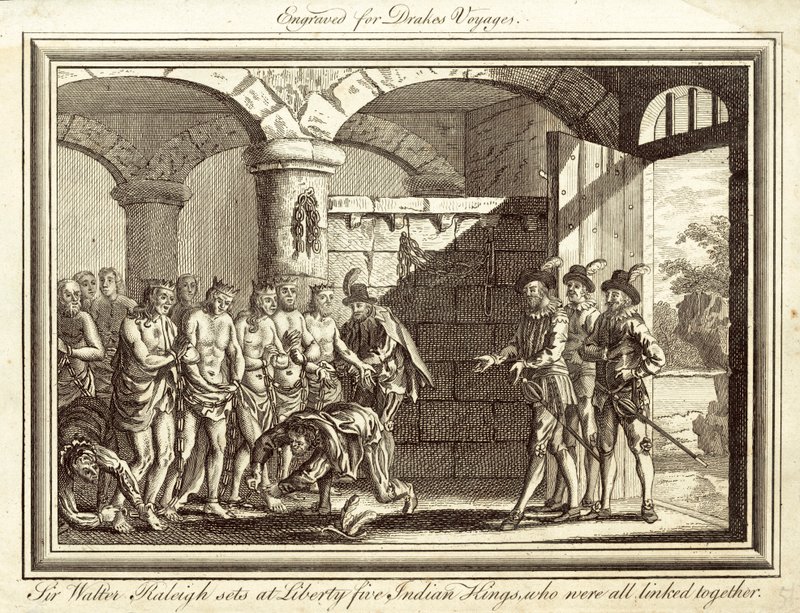 Sir Walter Raleigh libère cinq rois indiens, qui étaient tous liés entre eux (gravure) - English School