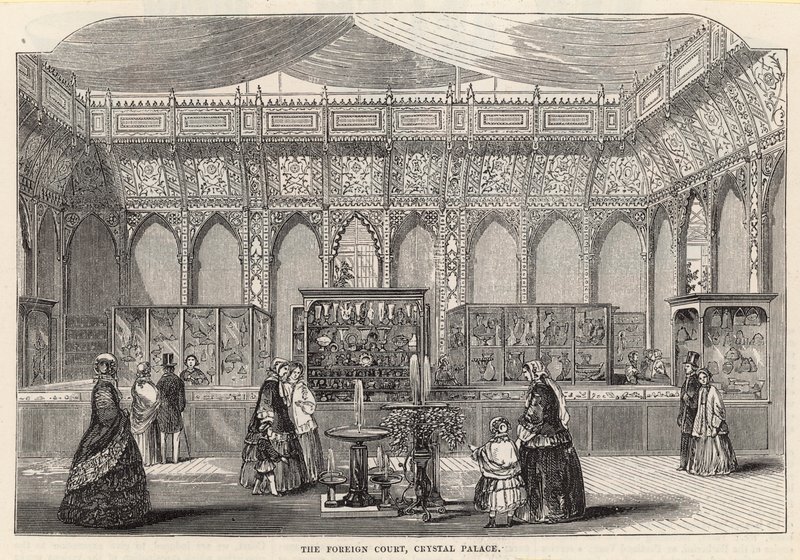 La cour étrangère, Crystal Palace - English School