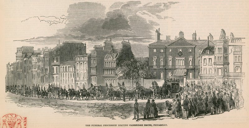 Le cortège funèbre de SAR le duc de Cambridge quittant Cambridge House, Piccadilly, Londres - English School